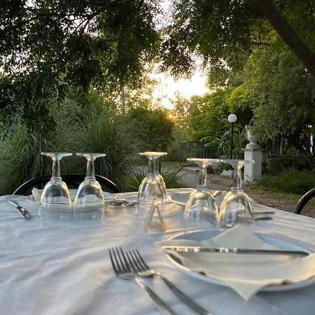 Agriturismo Tenuta La Monaca Aradeo Bagian luar foto