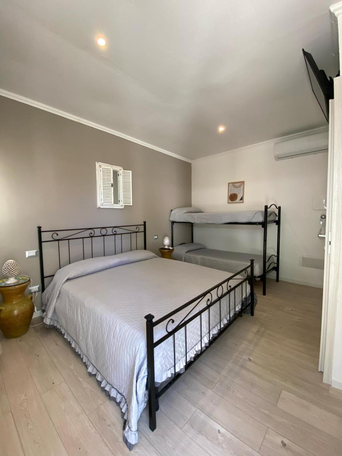 Agriturismo Tenuta La Monaca Aradeo Bagian luar foto
